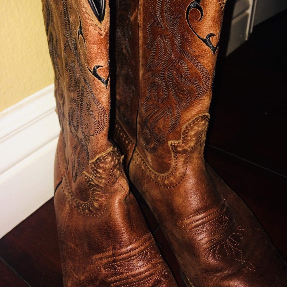 Justin Cowboy boots